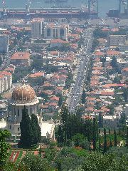 Wiedereinmal der Schrein der Bahai-Sekte (diemal von oben gesehen)