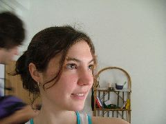 Regal, Sara, vorbeiflitzende Nase (v.r.n.l.)