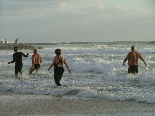 So macht man in Tel Aviv ne Kneippkur!