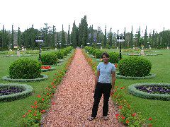 Bescheuertes Touristenportrait 1 - Henning im Barhai-Garten bei Akko