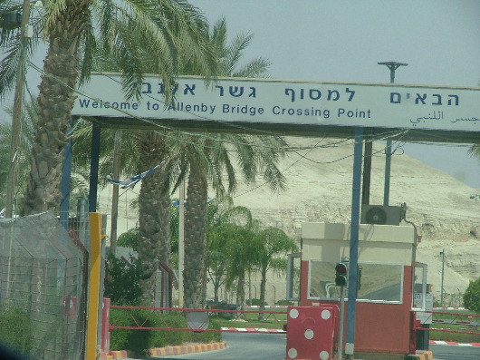 Kurz vor einem weiteren erfolgreichen Versuch, &uuml;ber den Jordan zu gehen, ohne &uuml;ber den Jordan zu gehen