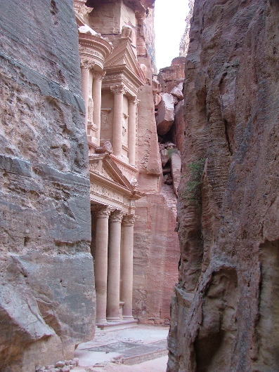 Hier ist der Beweis: am n&auml;chsten Tag um 5 (in der Fr&uuml;he!!!) noch mal hingelaufen! Grabkammer im Morgensonnenschein